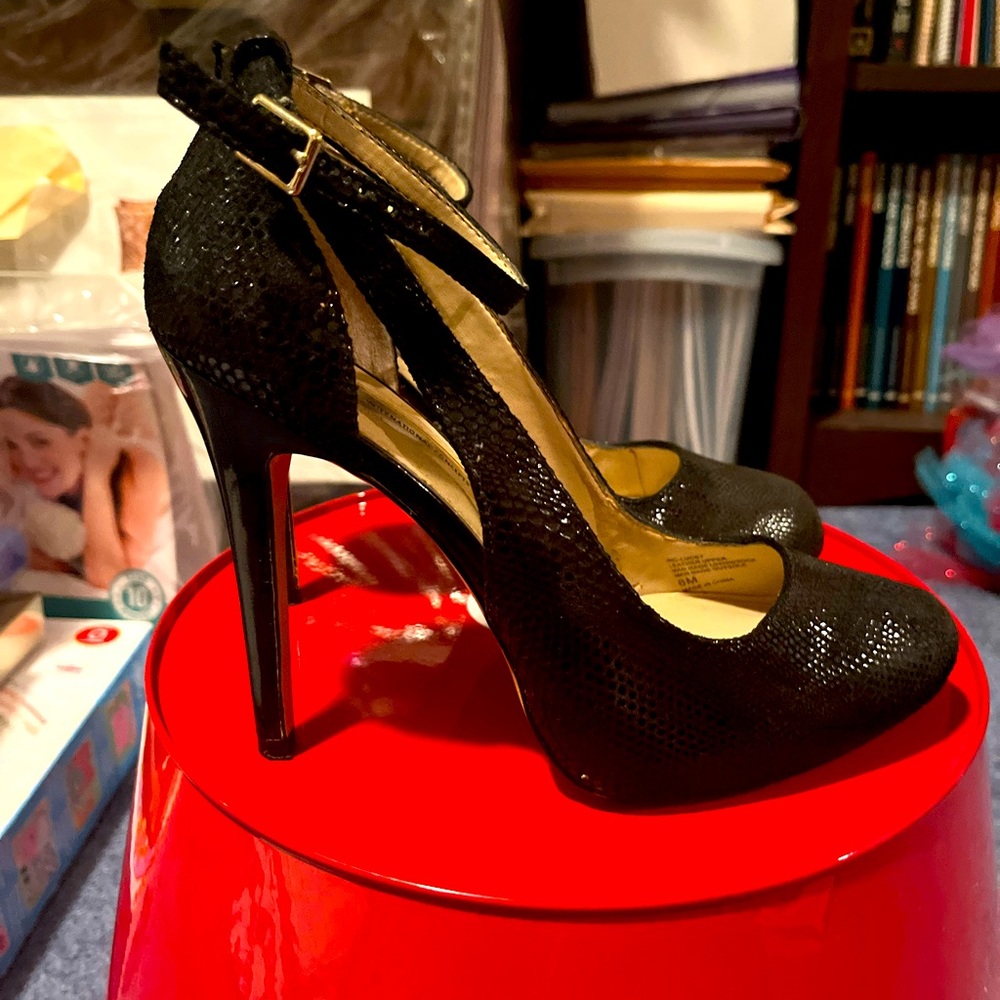 Black Snake Print Heels Size 6.5